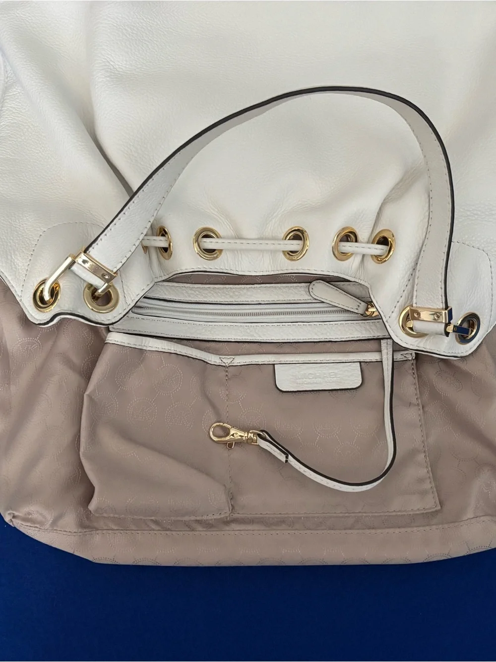 Michael Kors White/Cream Leather tassel hobo/shoulder bag excellent condition